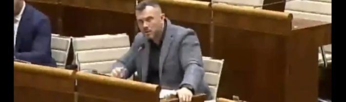 Miroslav Suja (REPUBLIKA): Demokrati chceli zaviesť pokuty pre verejných funkcionárov za to, že neodpovedia novinárom!